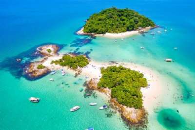 Mar-azul-e-ilhas-paradisÃ­acas-veja-o-que-fazer-em-Angra-dos-Reis-770x515.jpg
